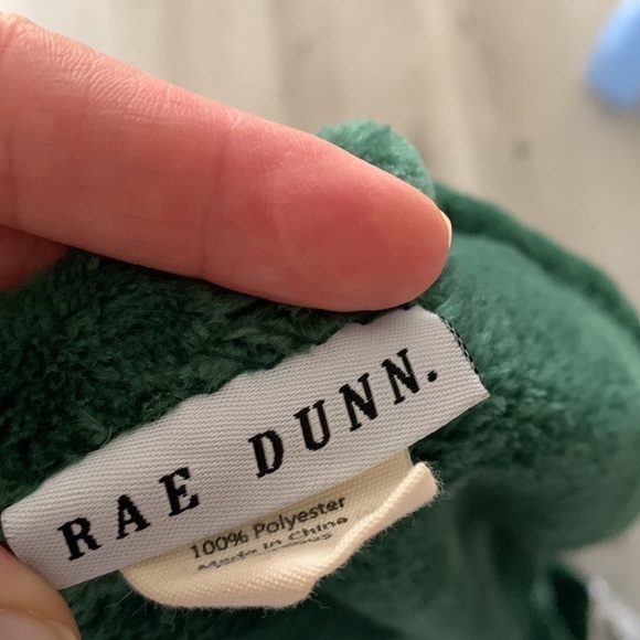 Rae Dunn‎ Christmas Plush Throw Blanket “piece on earth” green patch - Picture 2 of 6